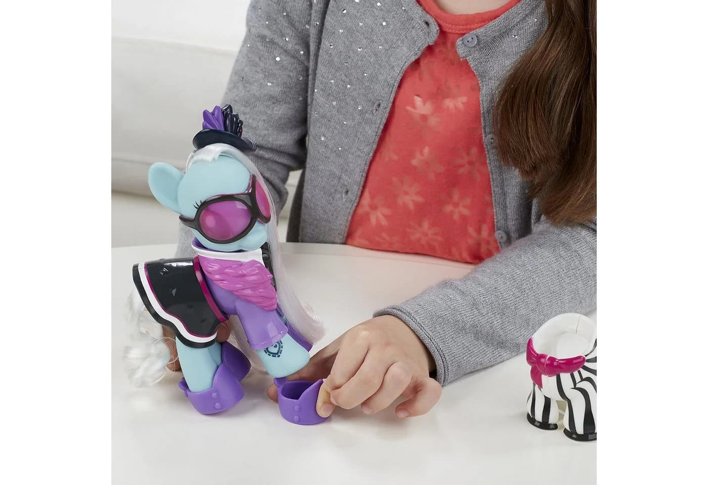 Hasbro My Little Pony Spielfigur Photo Finish mit ansteckbaren Outfits - Bild 3