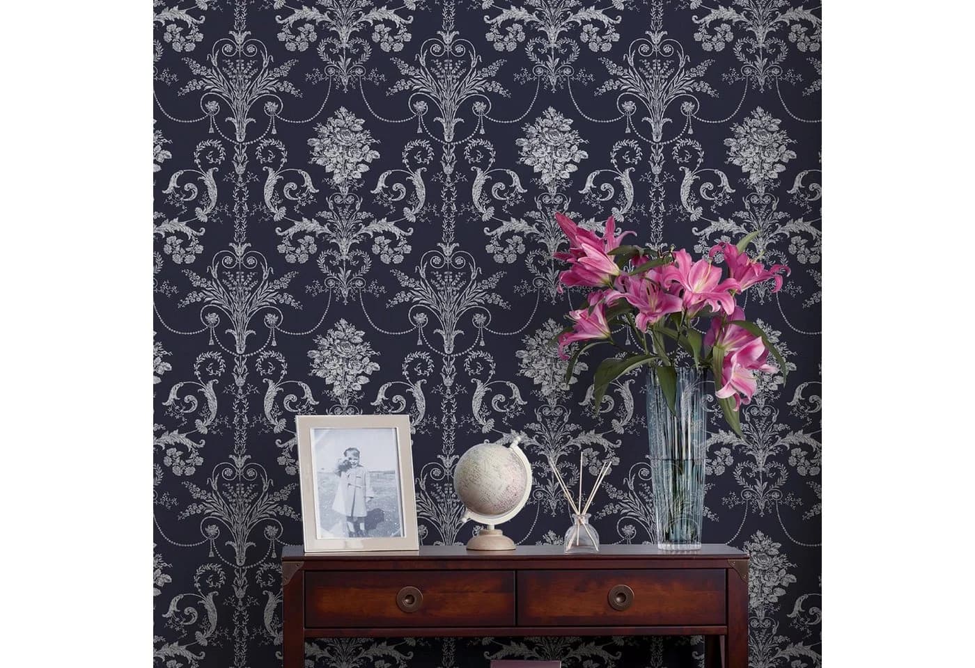 Laura Ashley Vliestapete Josette Dunkelblau Lebhaftes Muster