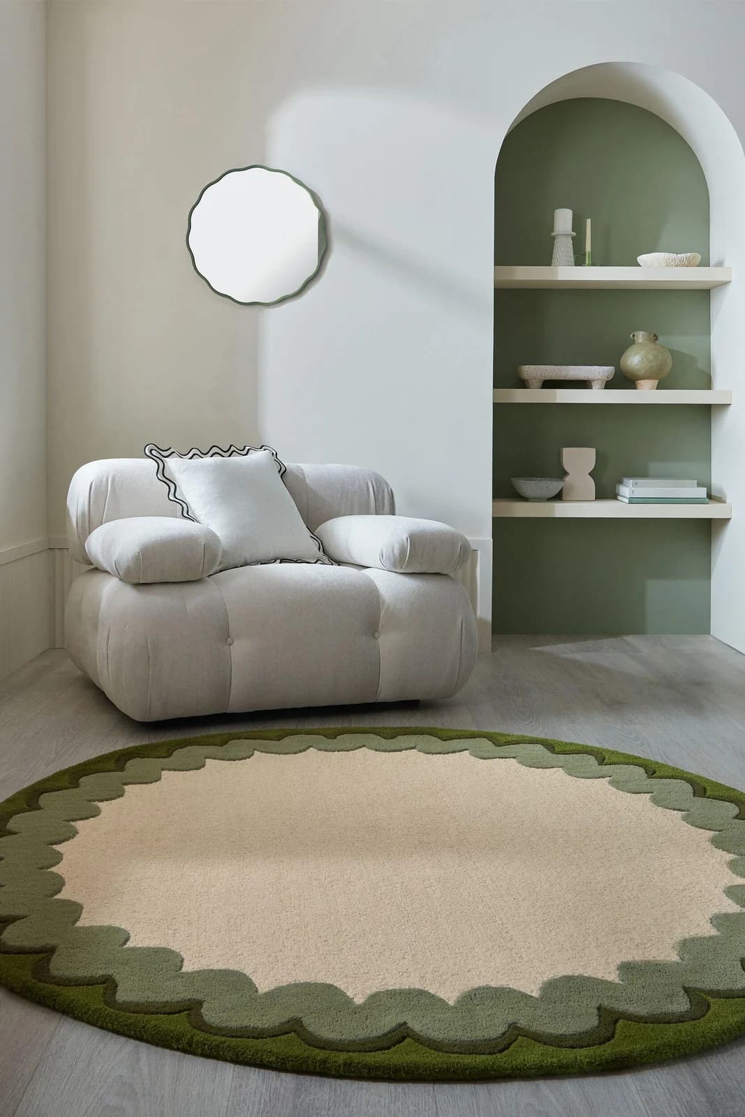 FLAIR RUGS WIGGLE Wollteppich Olivgrün Handgetuftet Wellenrand