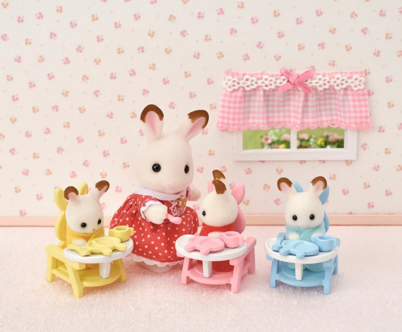 Sylvanian Families Spielfigur Erstausstattung für Drillinge (5532) Bunt - Bild 3