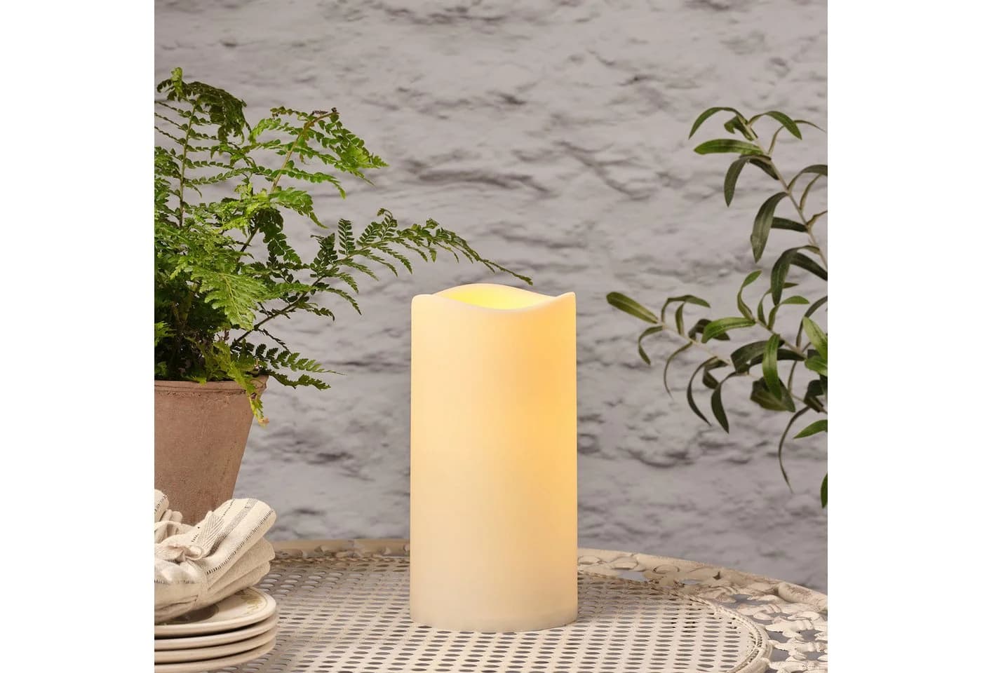 Lights4fun LED-Kerze Outdoor Timer 22,5cm - Bild 2