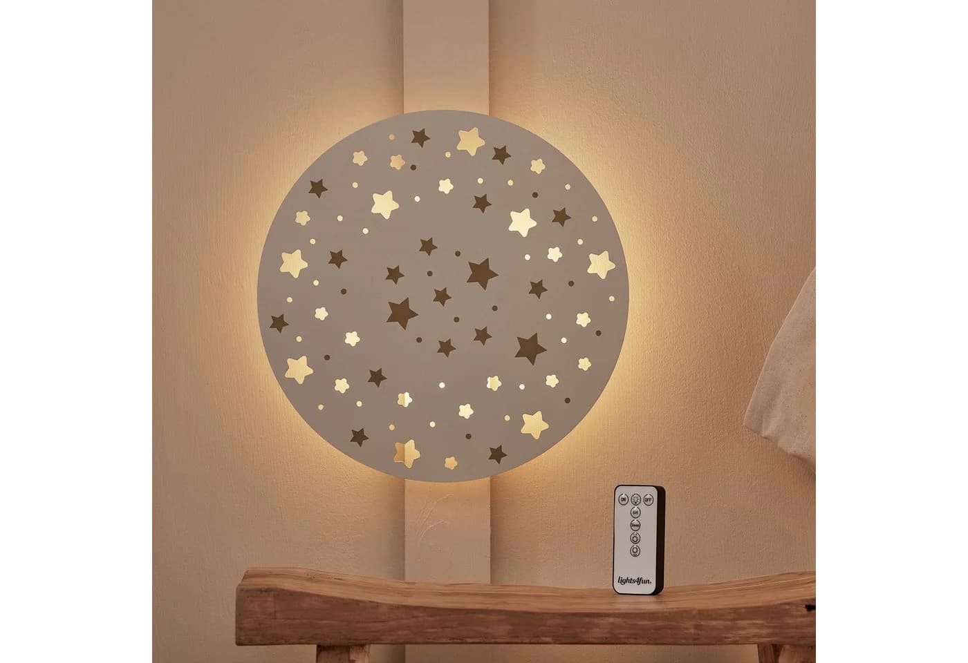 Lights4fun LED Wandleuchte Sternenhimmel wiederaufladbar mit Fernbedienung