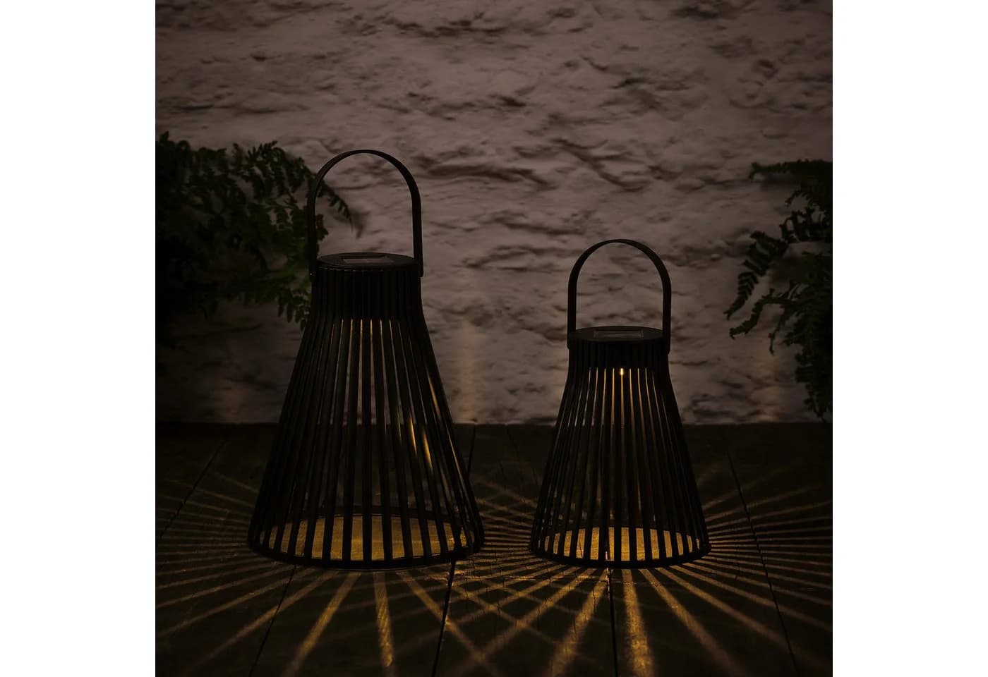 Lights4fun LED Laterne 2er Set Solar Laternen Rattan Schwarz