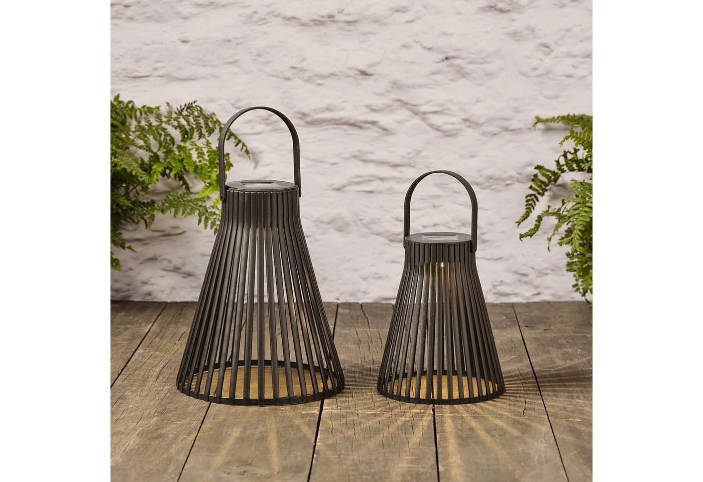 Lights4fun LED Laterne 2er Set Solar Laternen Rattan Schwarz - Bild 2