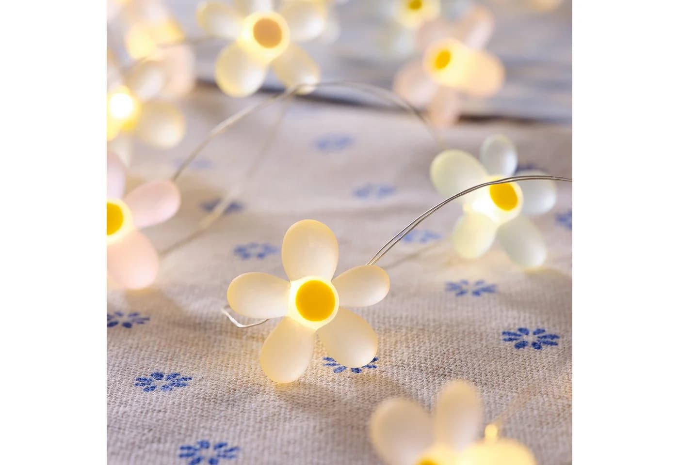Lights4fun LED-Lichterkette 20er Blumen Pastellfarben - Bild 2