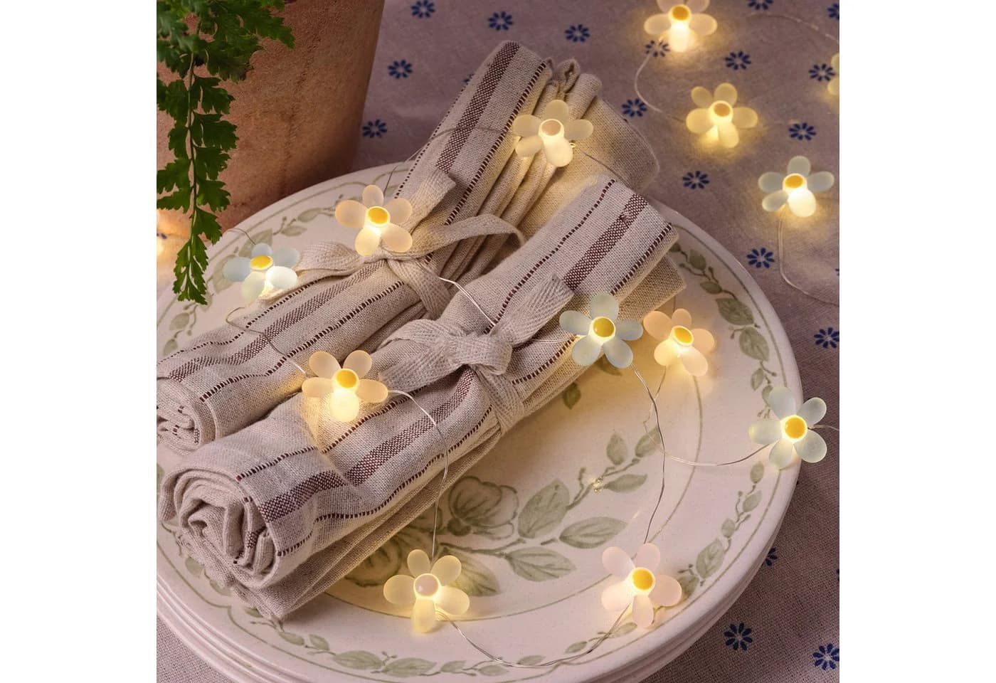 Lights4fun LED-Lichterkette 20er Blumen Pastellfarben - Bild 3