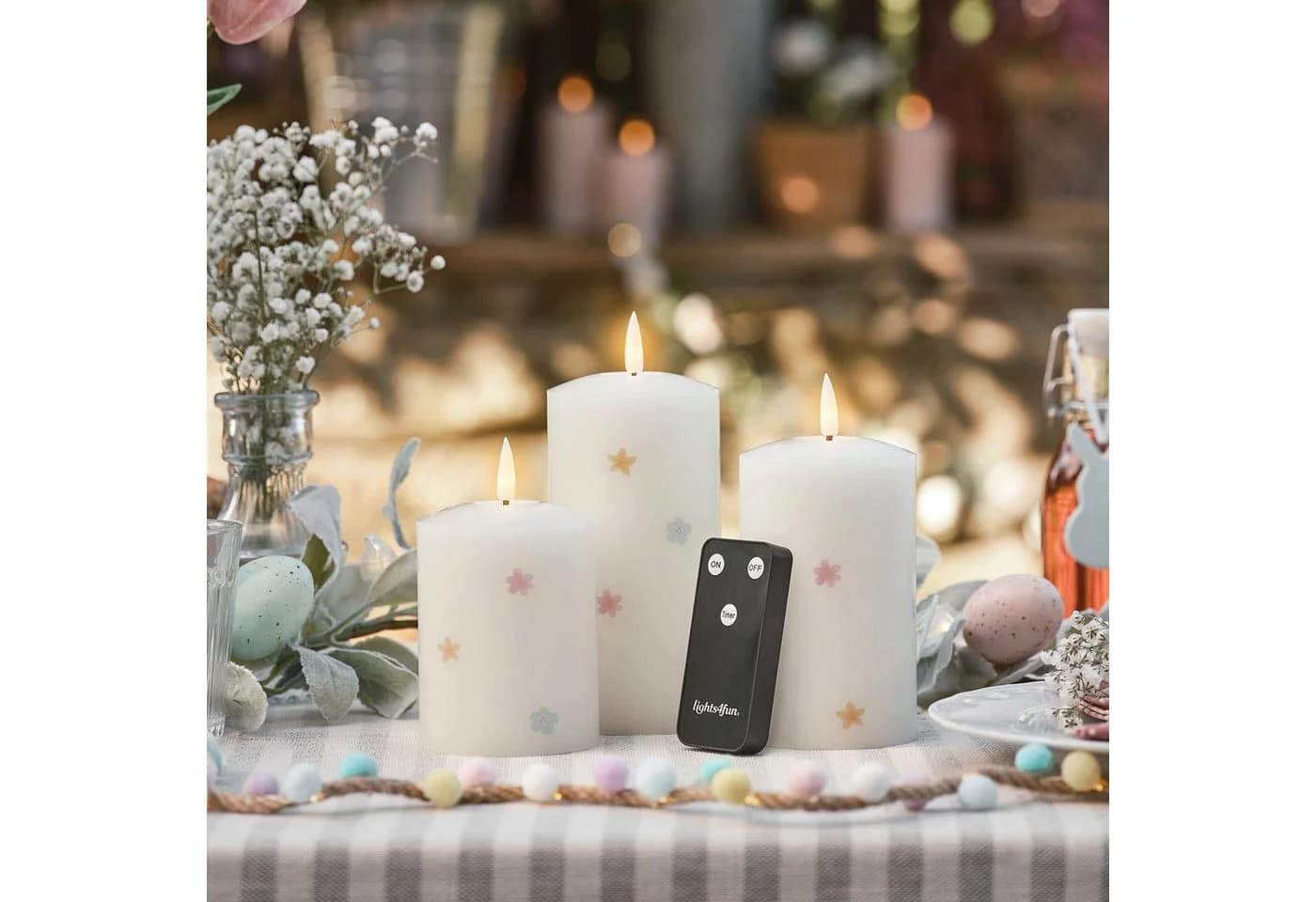 Lights4fun LED-Kerze 3er Set TruGlow® mit Blumen & Fernbedienung - Bild 5