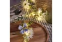 Lights4fun LED-Blumengirlande Blau/Weiß mit Timer Bild 3