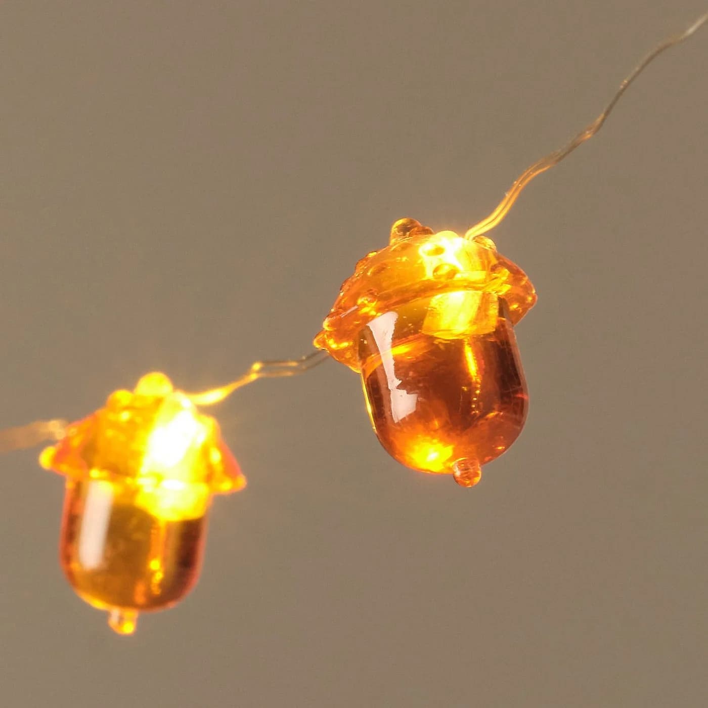 Lights4fun LED-Lichterkette 20er Eichel Warmweiß mit Timer