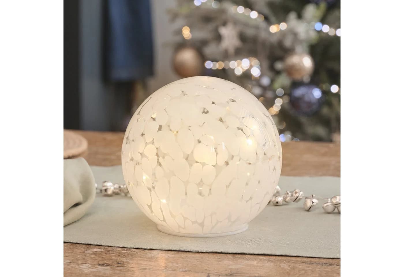 Lights4fun LED Dekolicht 15 cm Glaskugel Timer Konfetti-Glas