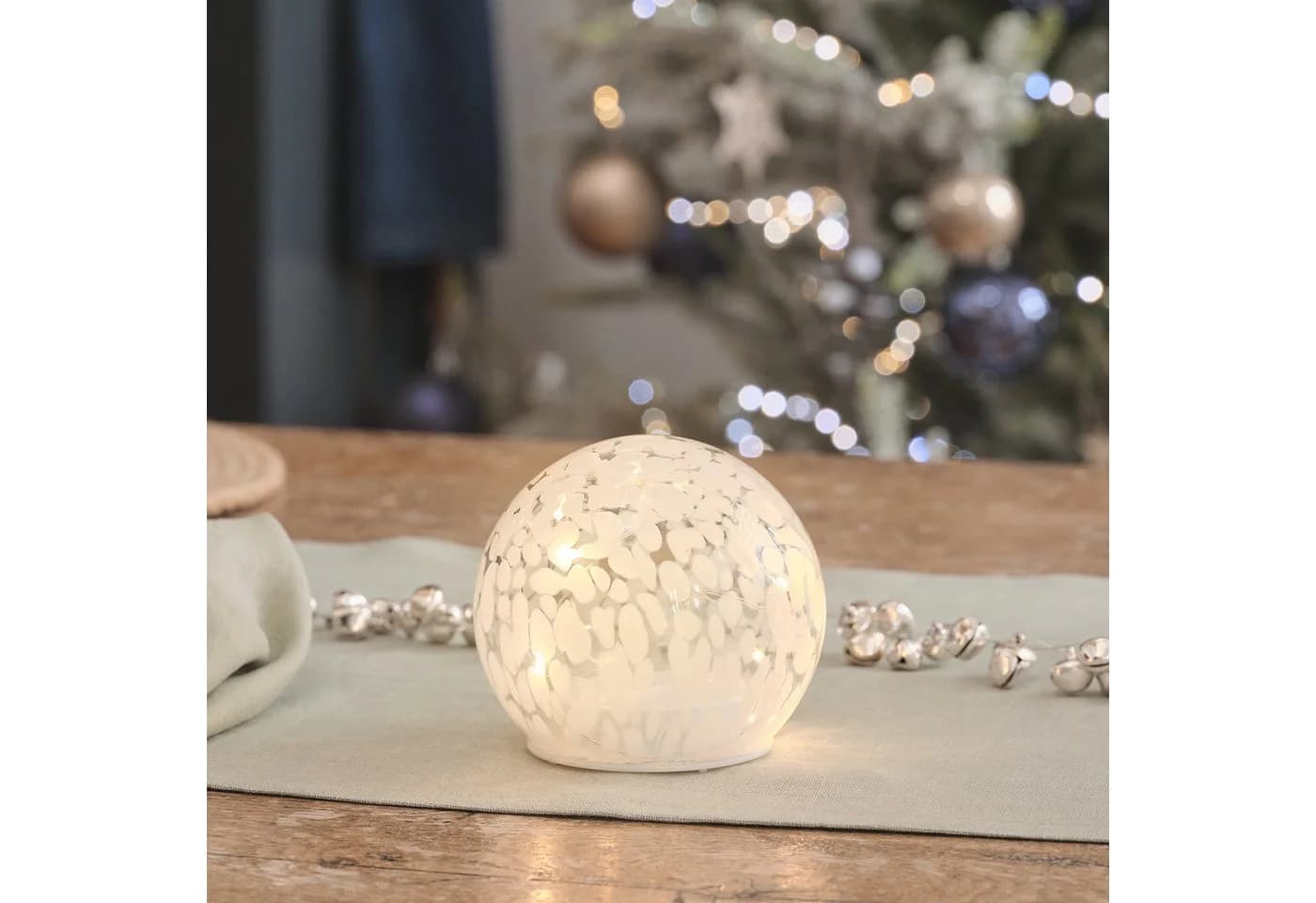 Lights4fun LED Dekolicht 10 cm Glaskugel Timer Konfettiglas