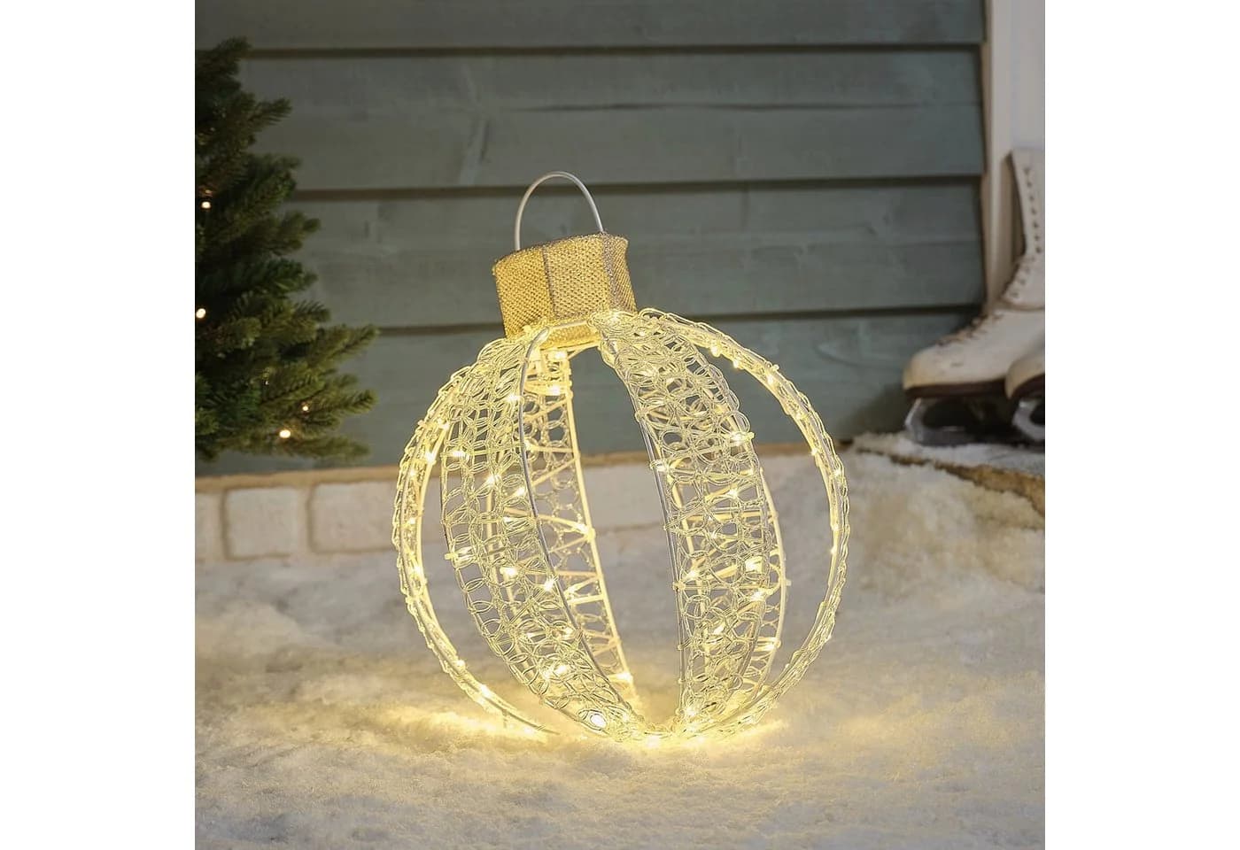 Lights4fun LED Weihnachtskugel 38cm Weiß mit 90 LEDs und Timer - Bild 2