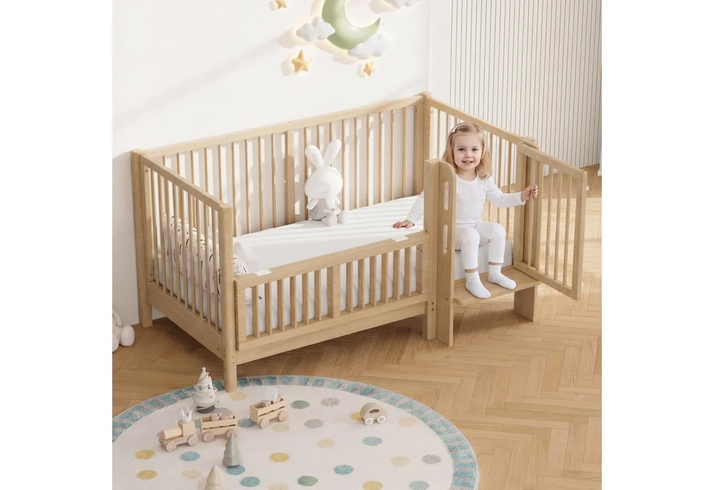 Merax Babybett aus Massivholz mit Schutzgeländer und Trittstufe