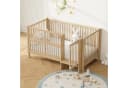 Merax Babybett aus Massivholz mit Schutzgeländer und Trittstufe Bild 4