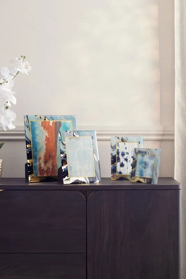 Next Bilderrahmen Marmor-Glas Marineblau Gold-Metallic