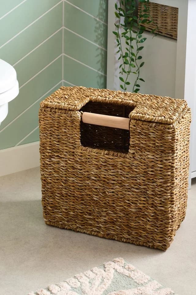 Next Toilettenpapierhalter aus Seegras mit Korb