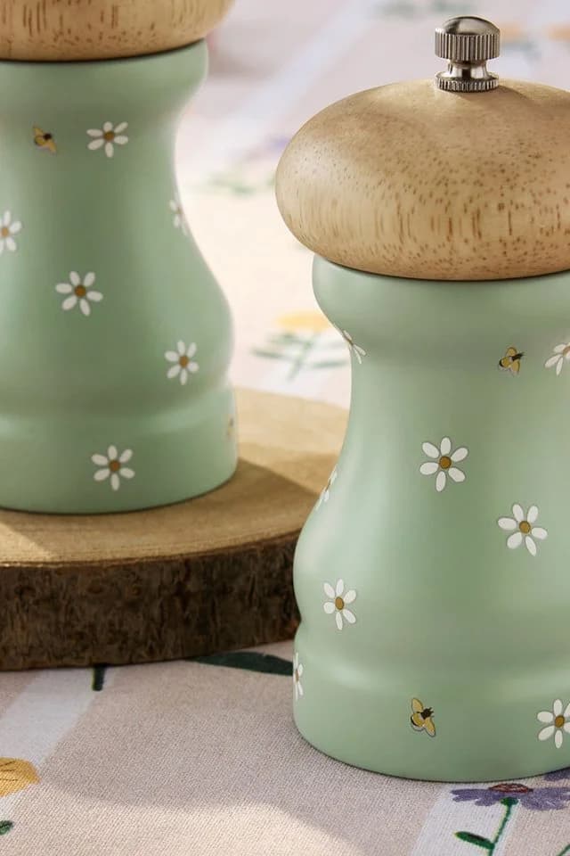 Next Salz- und Pfeffermühle Maisie 2er-Set Holz Sage Green - Bild 3