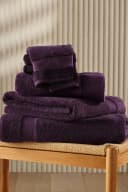 Next Handtuch aus ägyptischer Baumwolle, Plum Bild 2