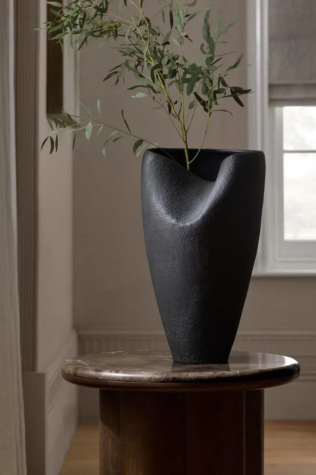 Next Dekovase N. Premium Keramikvase Schwarz Geschwungen - Bild 4