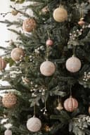Next Dekokugel 50er-Pack Bruchsichere Weihnachtskugeln Rosa Bild 5