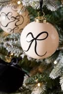 Next Dekokugel 9er-Set bruchsichere Weihnachtskugeln & Schleife Schwarz Bild 3