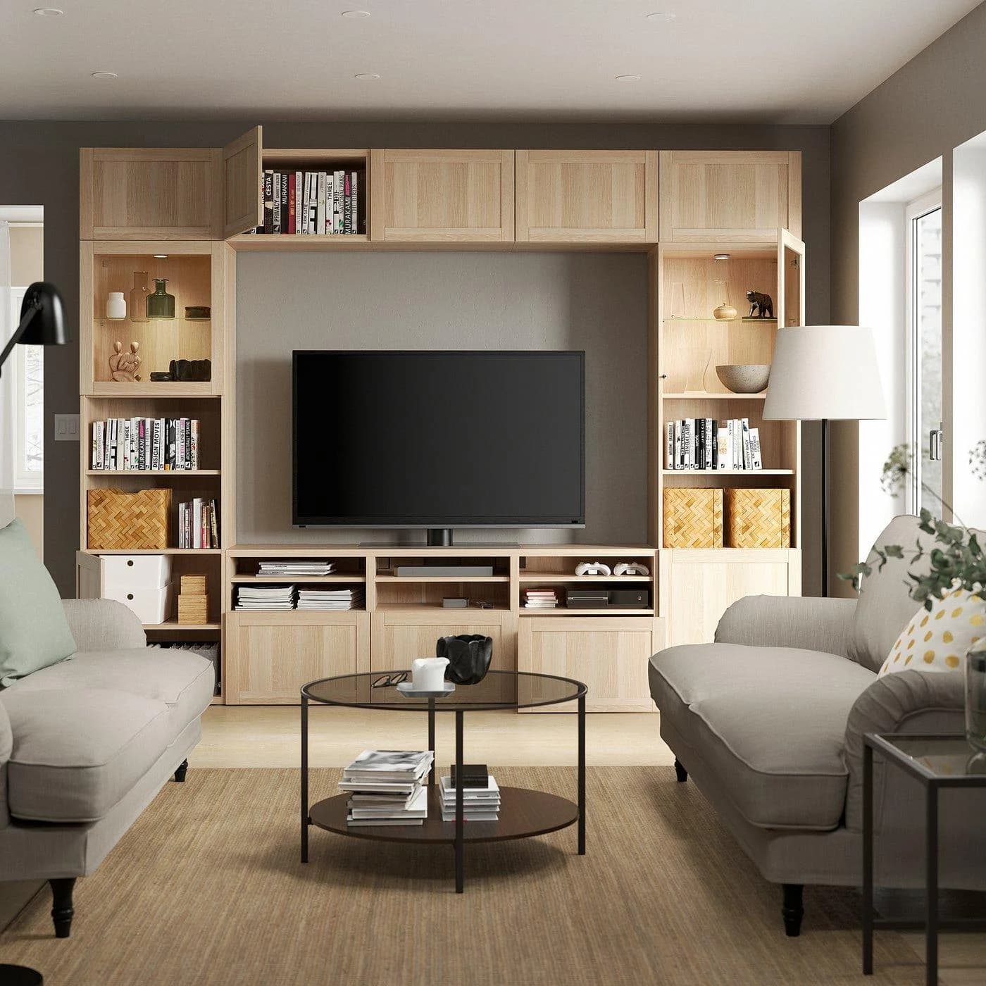 IKEA BESTÅ TV-Kombination mit Vitrinentüren Weiß