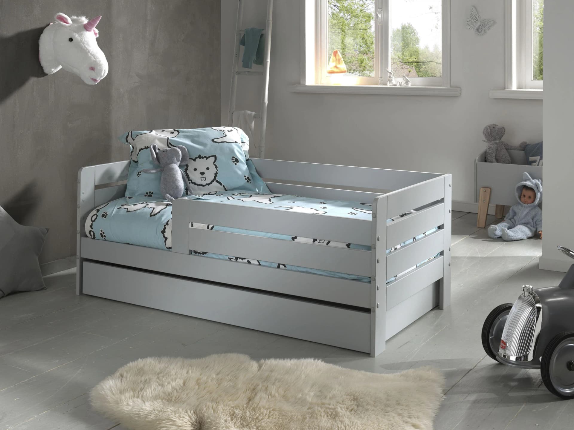 VIPACK Juniorbett Kiefermassiv mit Schublade und Rausfallschutz Hellgrau - Bild 2