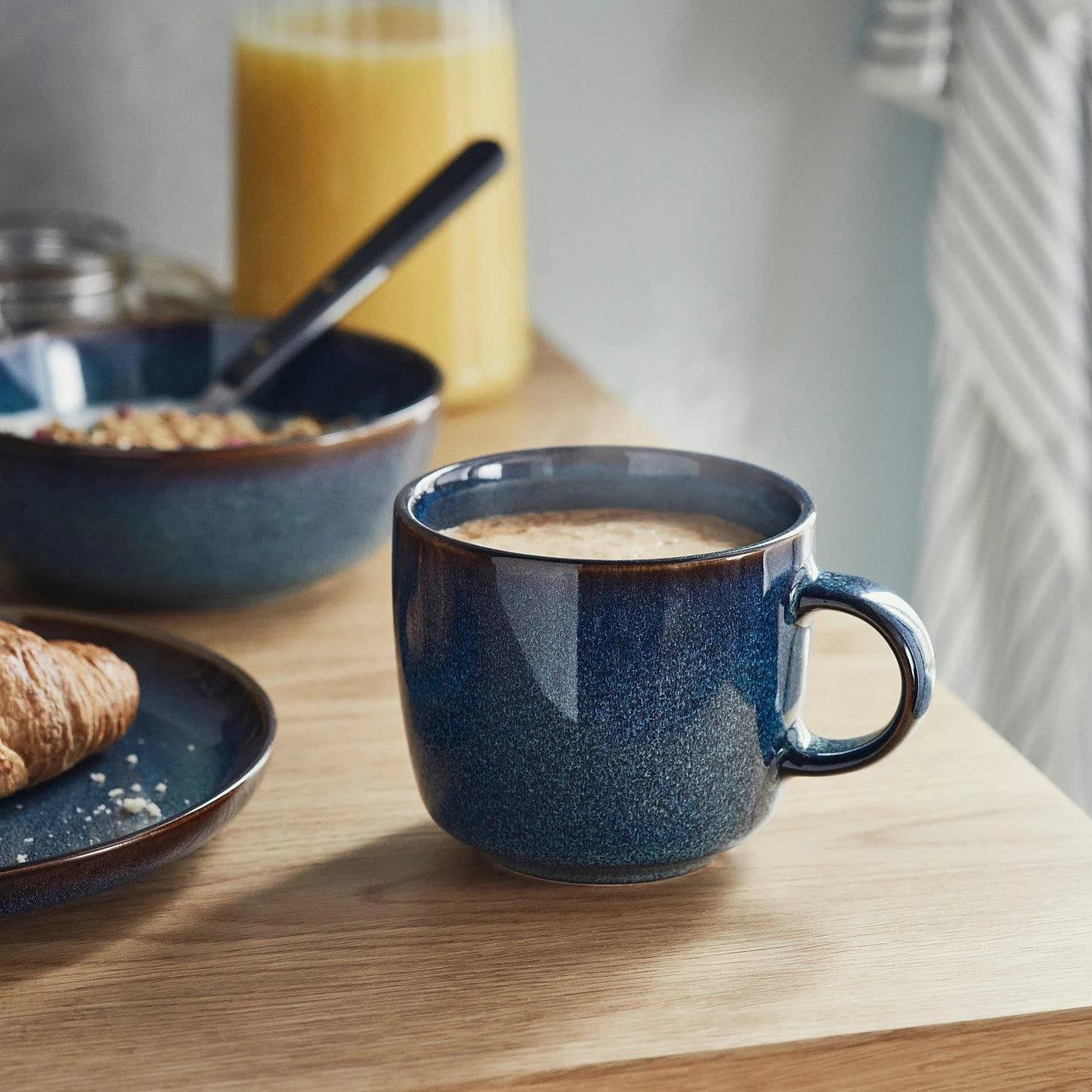 IKEA GLADELIG Becher Blau Glasiert Goldbraune Verzierungen