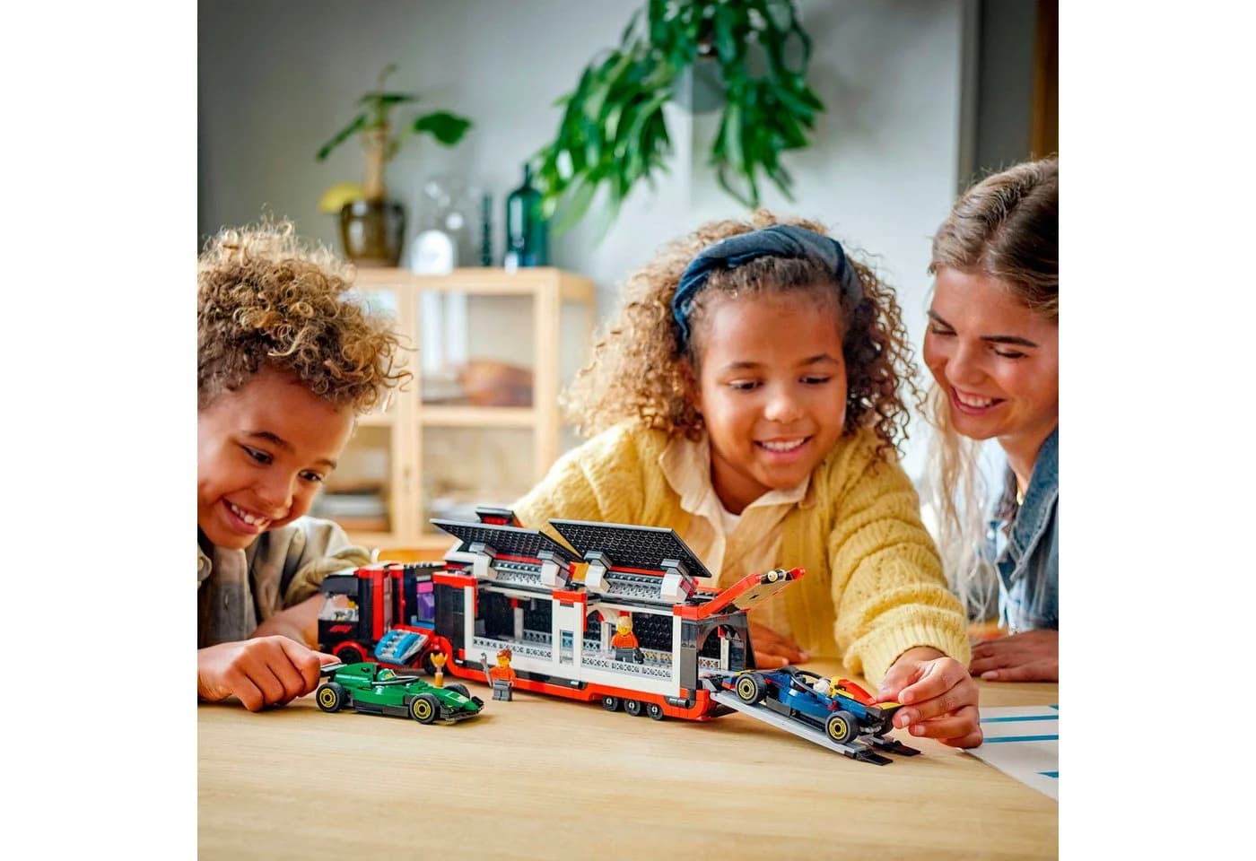 LEGO City F1 Transporter mit RB20 & AMR24 Rennautos (60445)