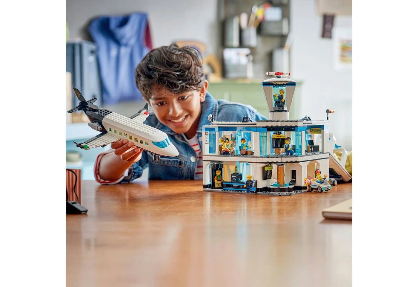 LEGO® City Flughafen mit Flugzeug 60502 Bunt