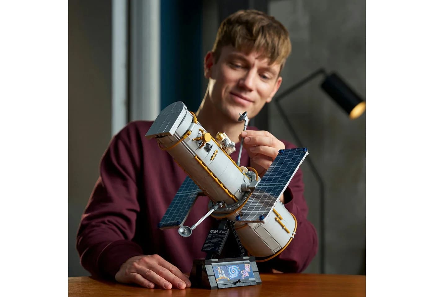 LEGO Icons Hubble-Weltraumteleskop 11382 Bunt 1252 Teile