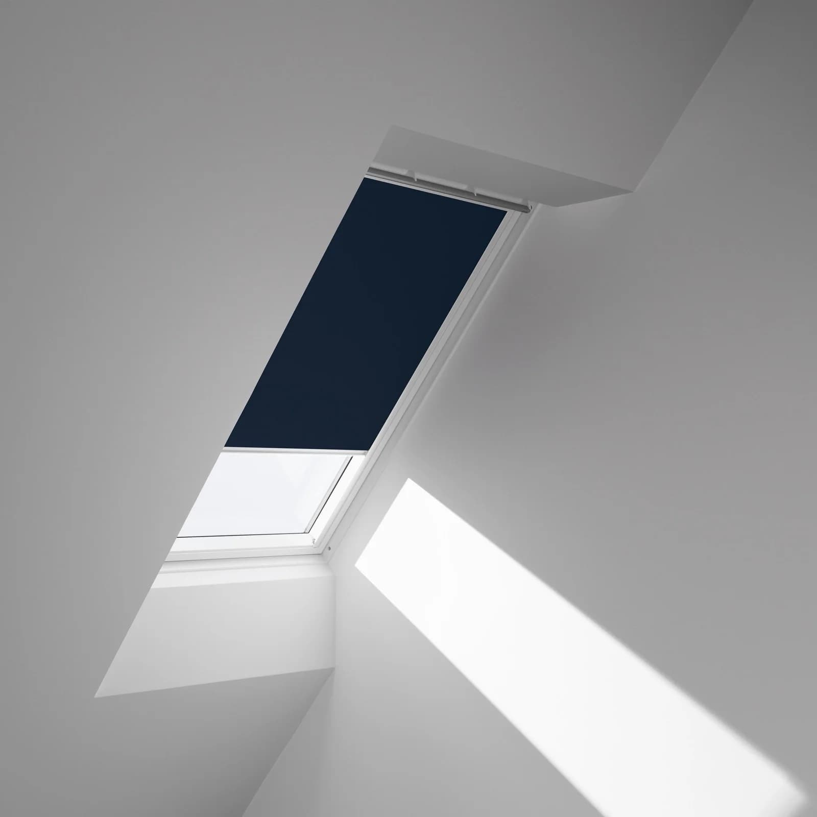 Verdunklungsrollo VELUX FK08 Dunkelblau Weiß