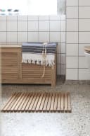 Cinas Badematte Bath Teakholz Wasserresistent Skandinavisch Bild 5