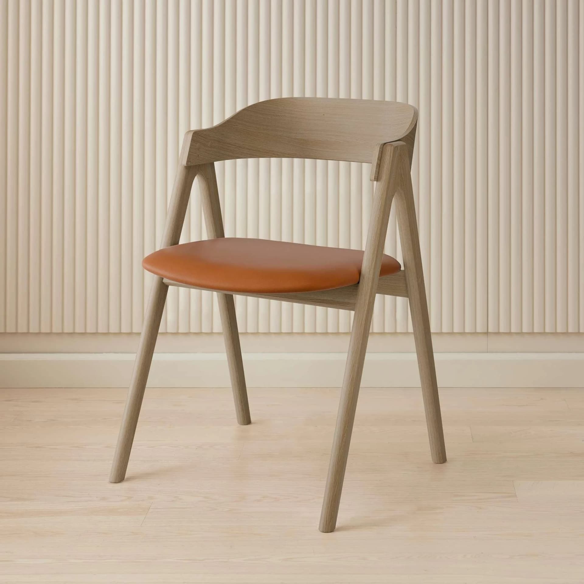 HAMMEL FURNITURE Mette by Hammel Stuhl Eiche weiß geölt Cognac Leder
