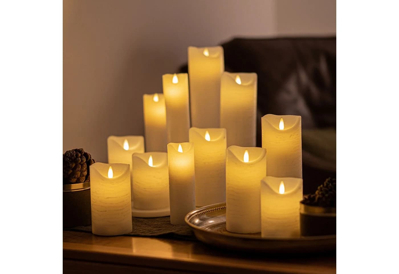 Sirius Home A/S LED-Kerze Sara Exclusive Flackernde Flamme 7,5 cm Durchmesser Weiß - Bild 3