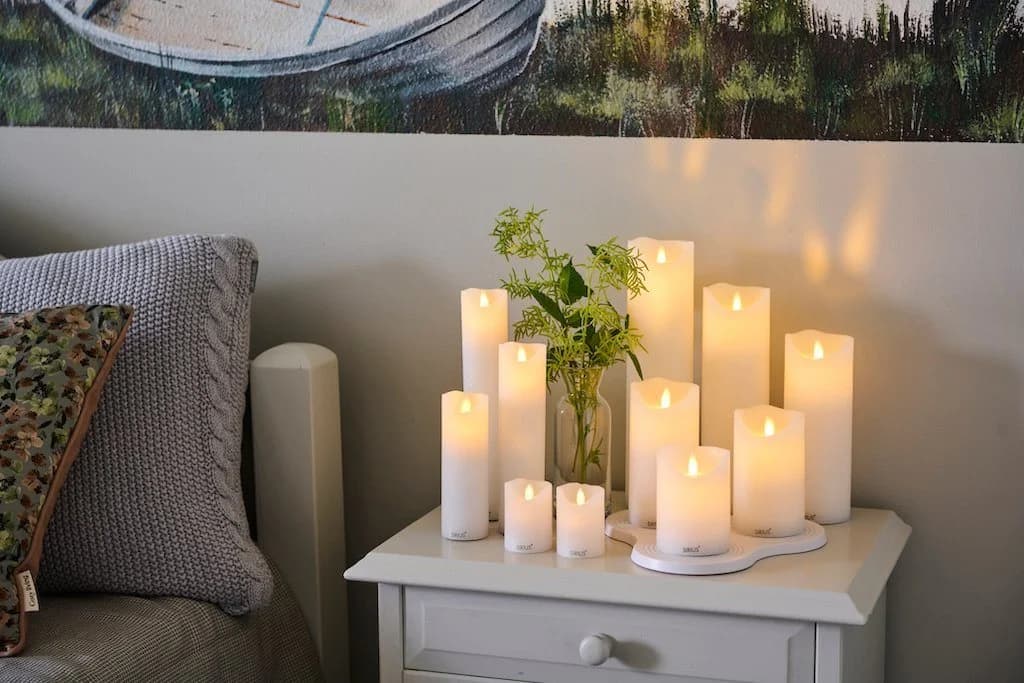 Sirius Home LED-Kerze Sara mit flackernder 3D-Flamme wiederaufladbar weiß - Bild 2