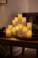 Sirius Home LED-Kerze Sara mit flackernder 3D-Flamme wiederaufladbar weiß Bild 3