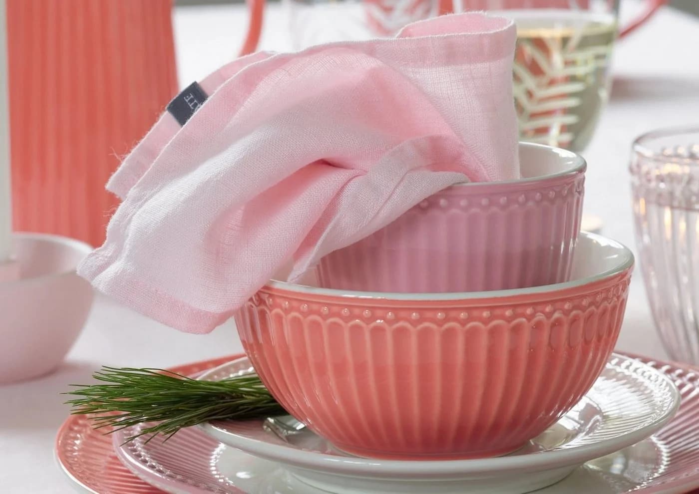 Greengate Becher Alice mit Henkel dusty rose 0,4 l Steingut