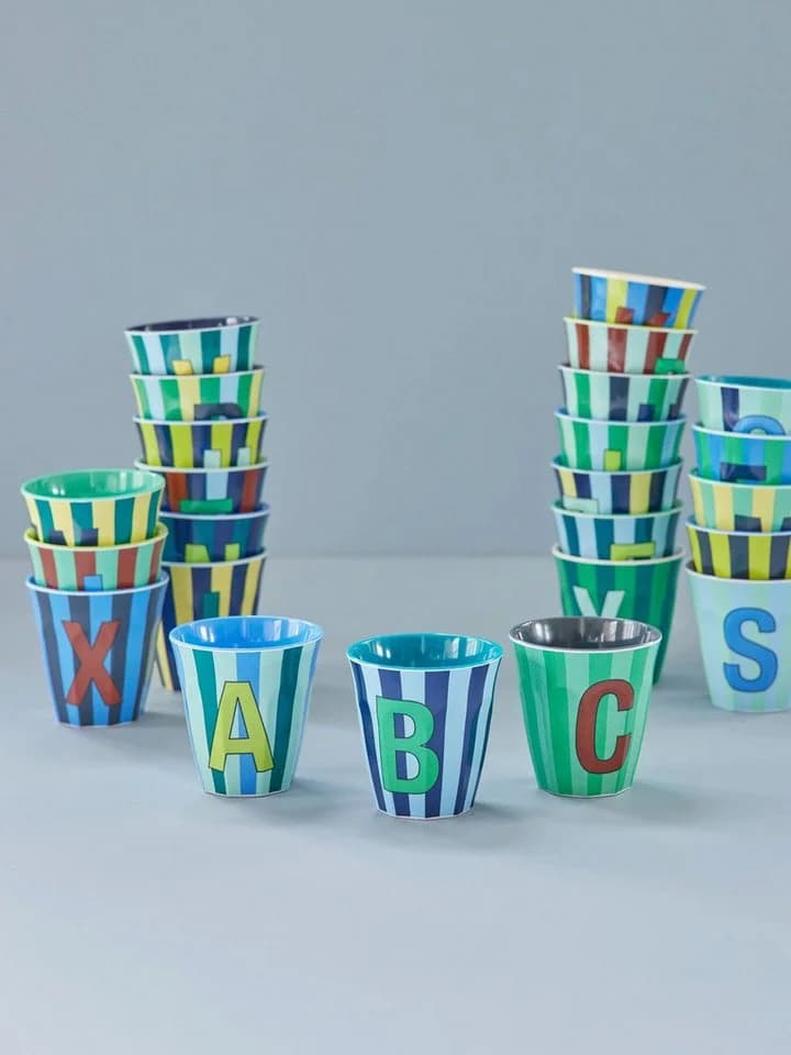 RICE Melamin Becher mit Buchstabe Grün-Blau 250 ml - Bild 3
