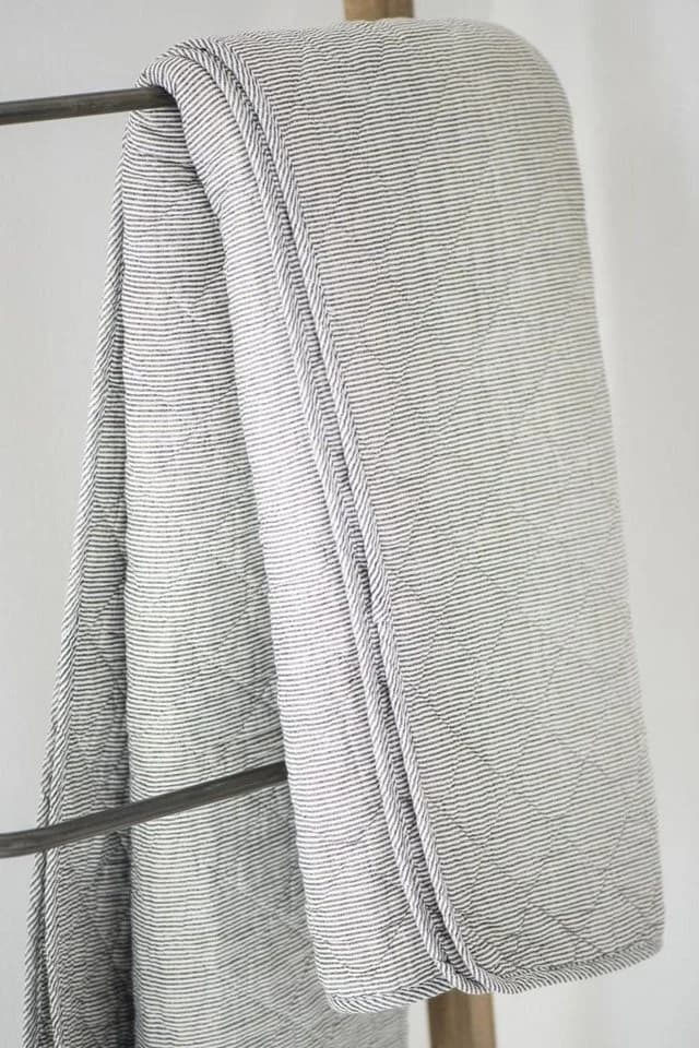 Ib Laursen Wohndecke Quilt Gestreift Grau Weiß