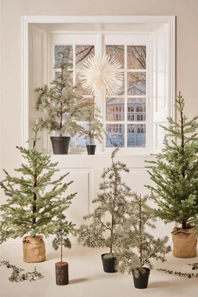 Ib Laursen Winterliche Kunstpflanze Zeder Grün mit Schwarzem Topf