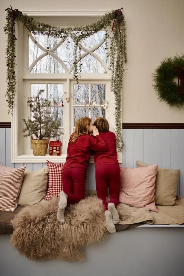 Ib Laursen Winterliche Kunstpflanze Zeder Grün mit Schwarzem Topf - Bild 3
