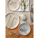 Bloomingville Suppenteller Bea 21cm Natur Steingut Blumenmotiv Bild 4