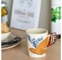 Bloomingville Hezha Tasse Steingut Natur Vogelmotiv Bild 1