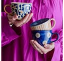 Bloomingville Eviaya Tassen 3er Set Steinzeug Handbemalt Bunt Bild 1