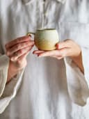 Bloomingville Paula Espressotasse Steingut Gold Bild 1