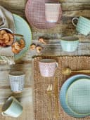 Bloomingville 4er Becher Set Steingut Floral Bunt Handbemalt Bild 1