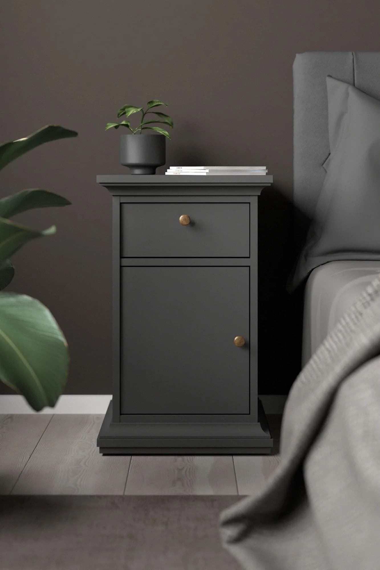 Nachtkommode im Landhausstil aus Spanplatte