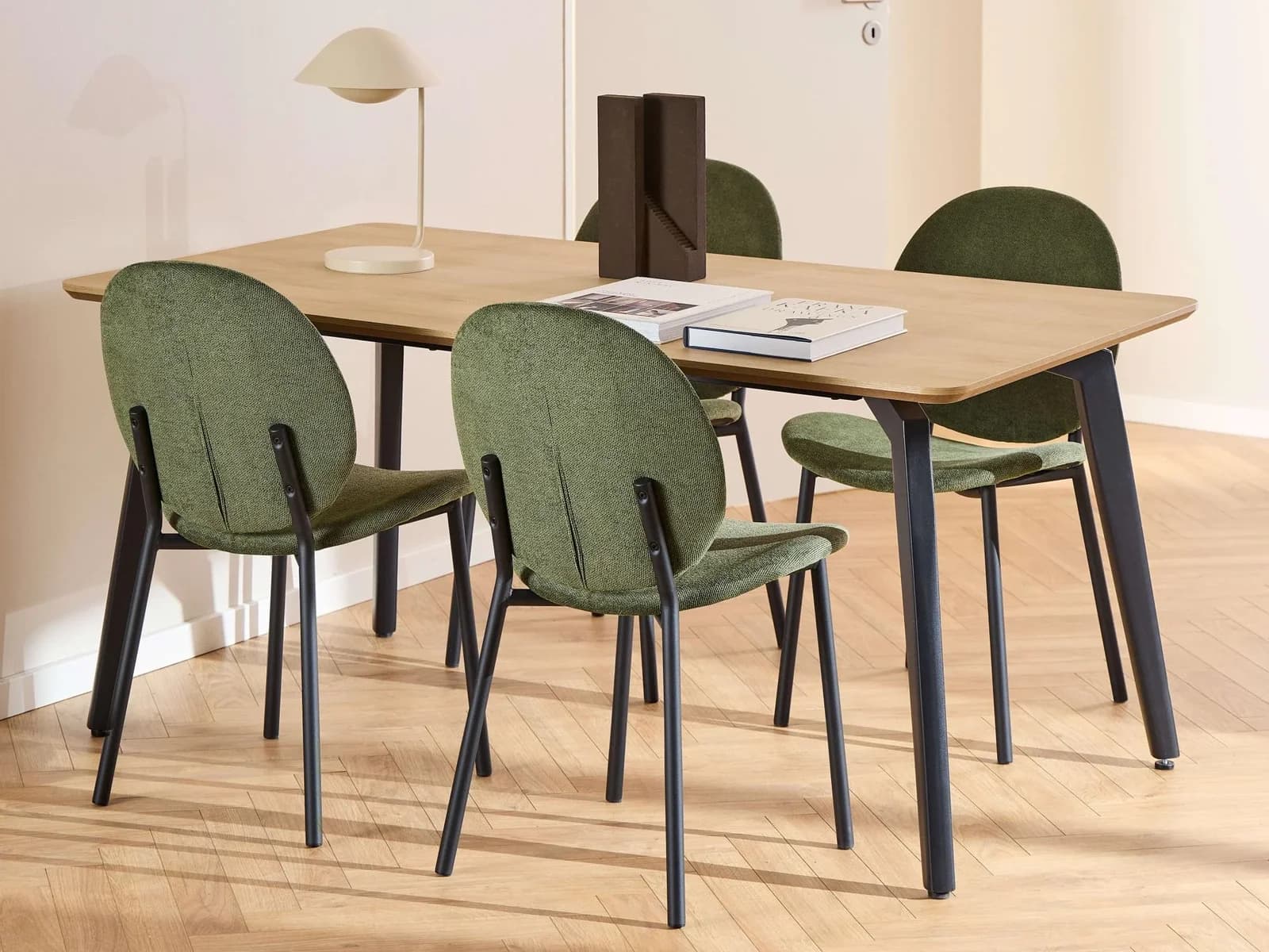 Esszimmer-Set ACTONA GROUP Essgruppe Speisetisch mit Wohnzimmerstühlen Matt Schwarz