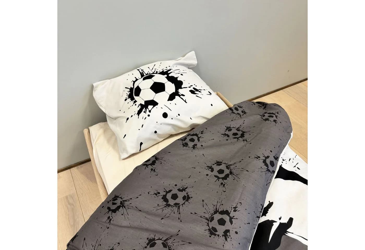KK Shopping Kinderbettwäsche Fußball Schwarz Weiß 135x200 cm